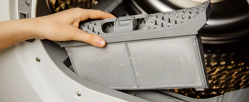 Signs Of A Clogged Dryer Lint Trap in Clermont, Florida